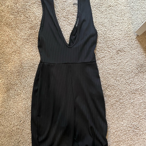 Pretty little thing shorts jumpsuit - Picture 2 of 3